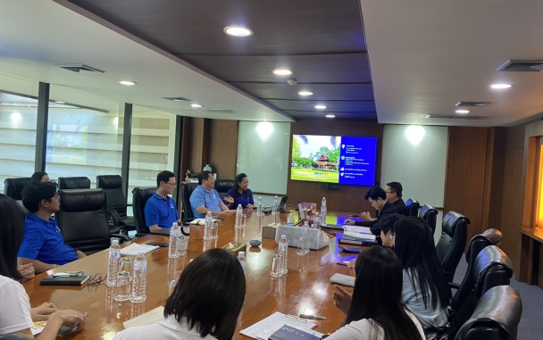ายสถาปนา พรหมบุญ ผู้อำนวยการศูนย์เศรษฐกิจการลงทุนภาคที่ 1 พร้อมด้วยคณะเจ้าหน้าที่ ได้เข้าเยี่ยมชมโรงงานเพื่อตรวจเปิดดำเนินการของบริษัท แมชเทค อินเตอร์เนชั่นแนล จำกัด
