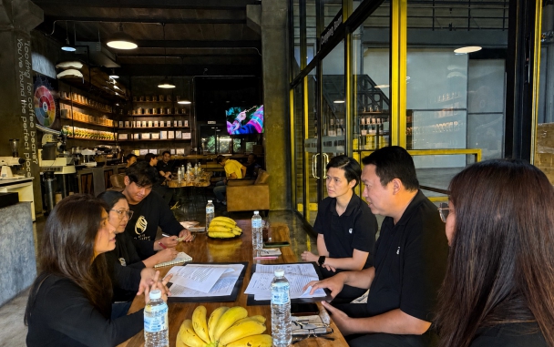 นายสถาปนา พรหมบุญ ผู้อำนวยการศูนย์เศรษฐกิจการลงทุนภาคที่ 1 พร้อมคณะ ได้เดินทางลงพื้นที่ตรวจเยี่ยม บริษัท ทับเทวาทัพไท จำกัด
